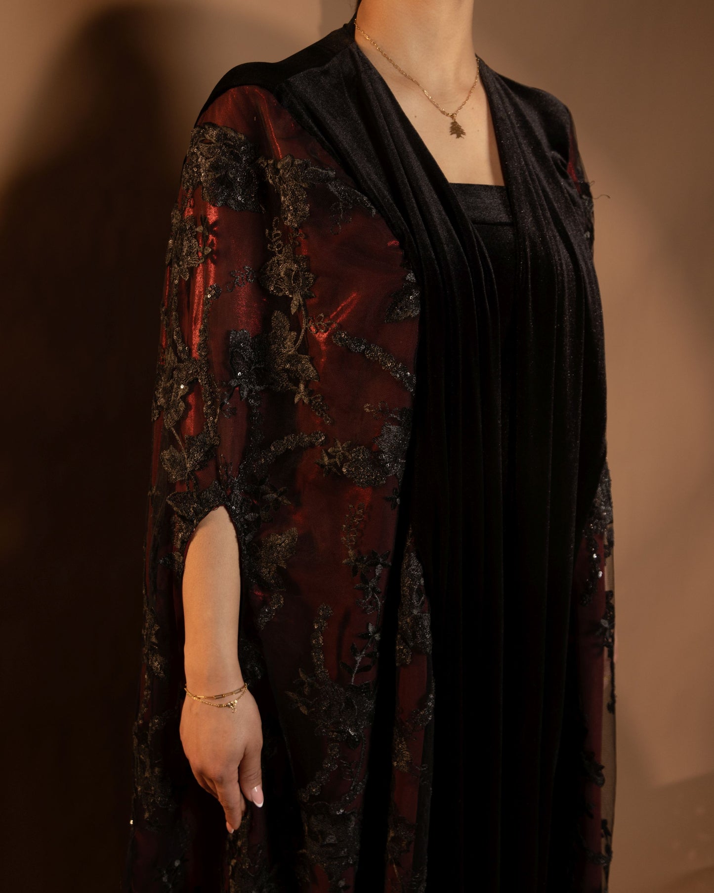 Velmora Abaya