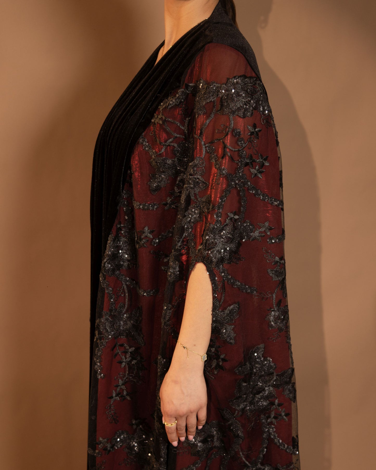 Velmora Abaya