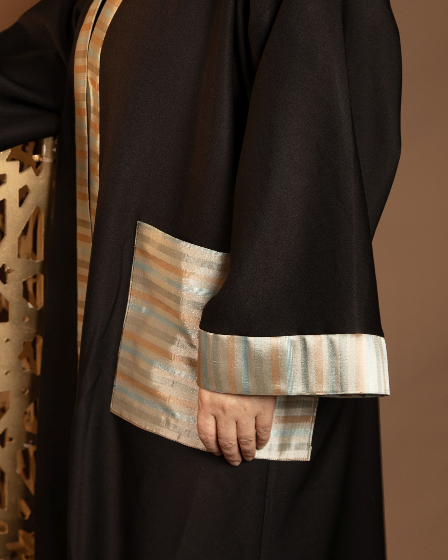 Calyra Abaya